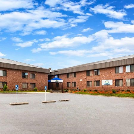Days Inn By Wyndham Midland Eksteriør billede