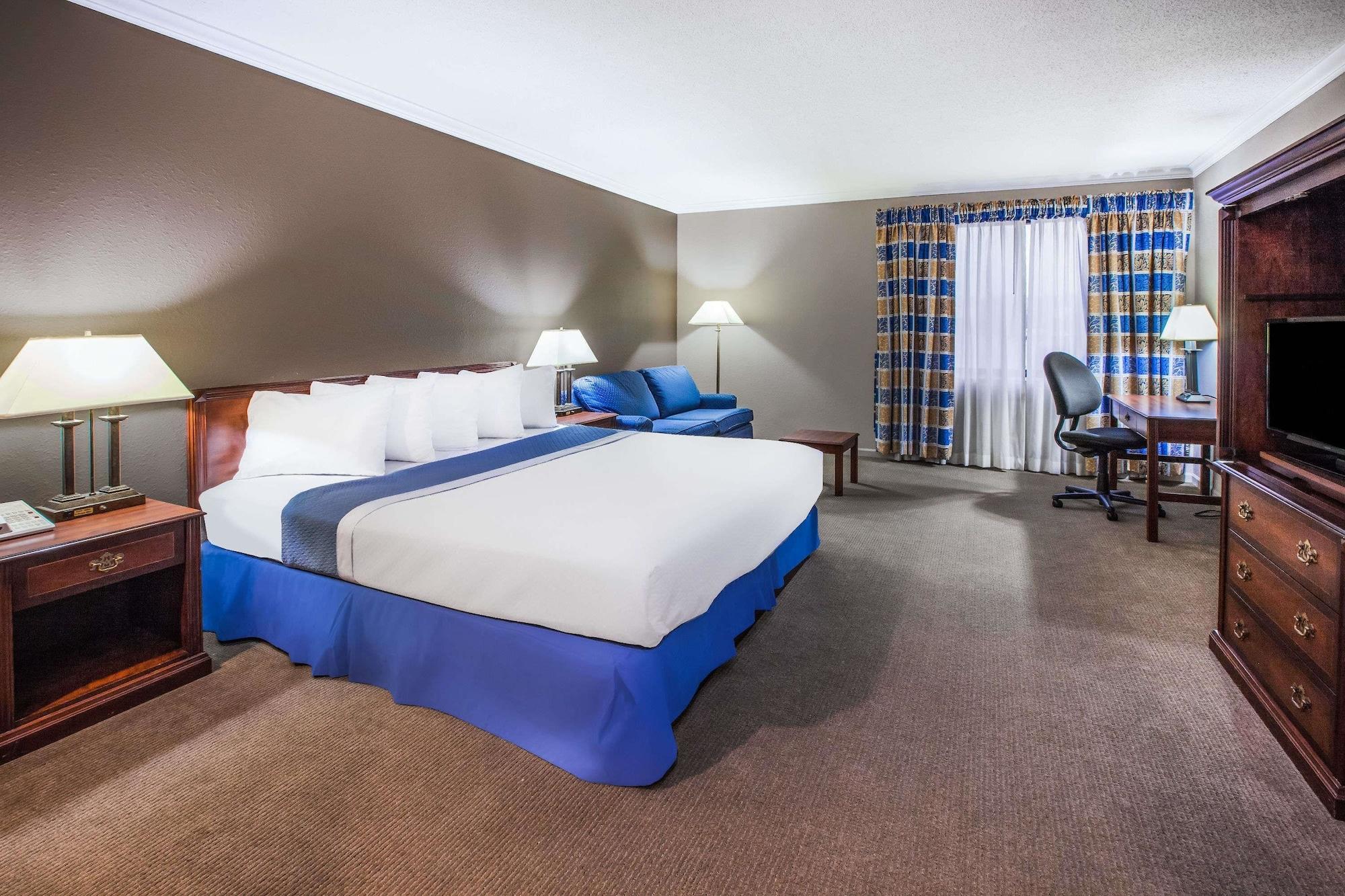 Days Inn By Wyndham Midland Eksteriør billede