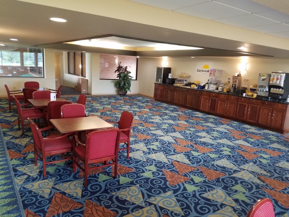 Days Inn By Wyndham Midland Eksteriør billede