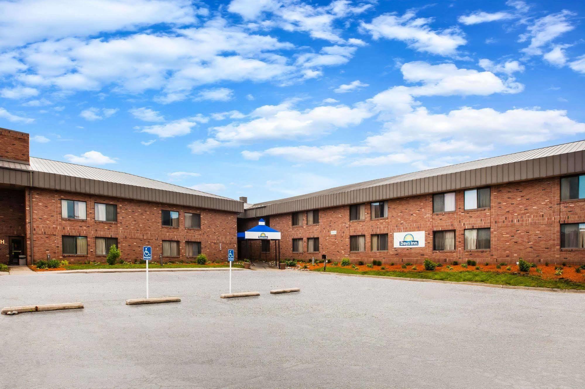 Days Inn By Wyndham Midland Eksteriør billede